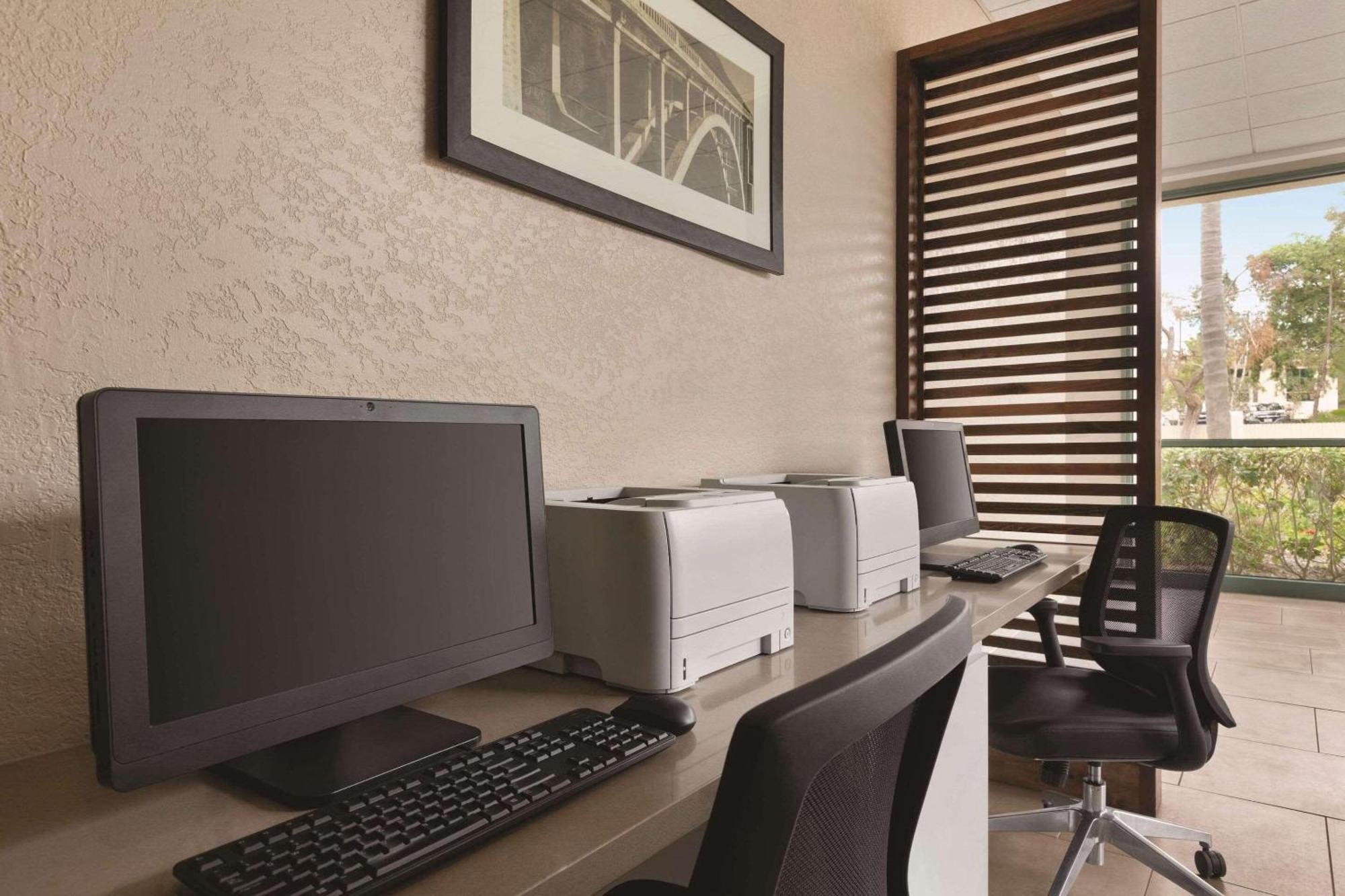 Country Inn & Suites By Radisson, San Diego North, Ca Esterno foto