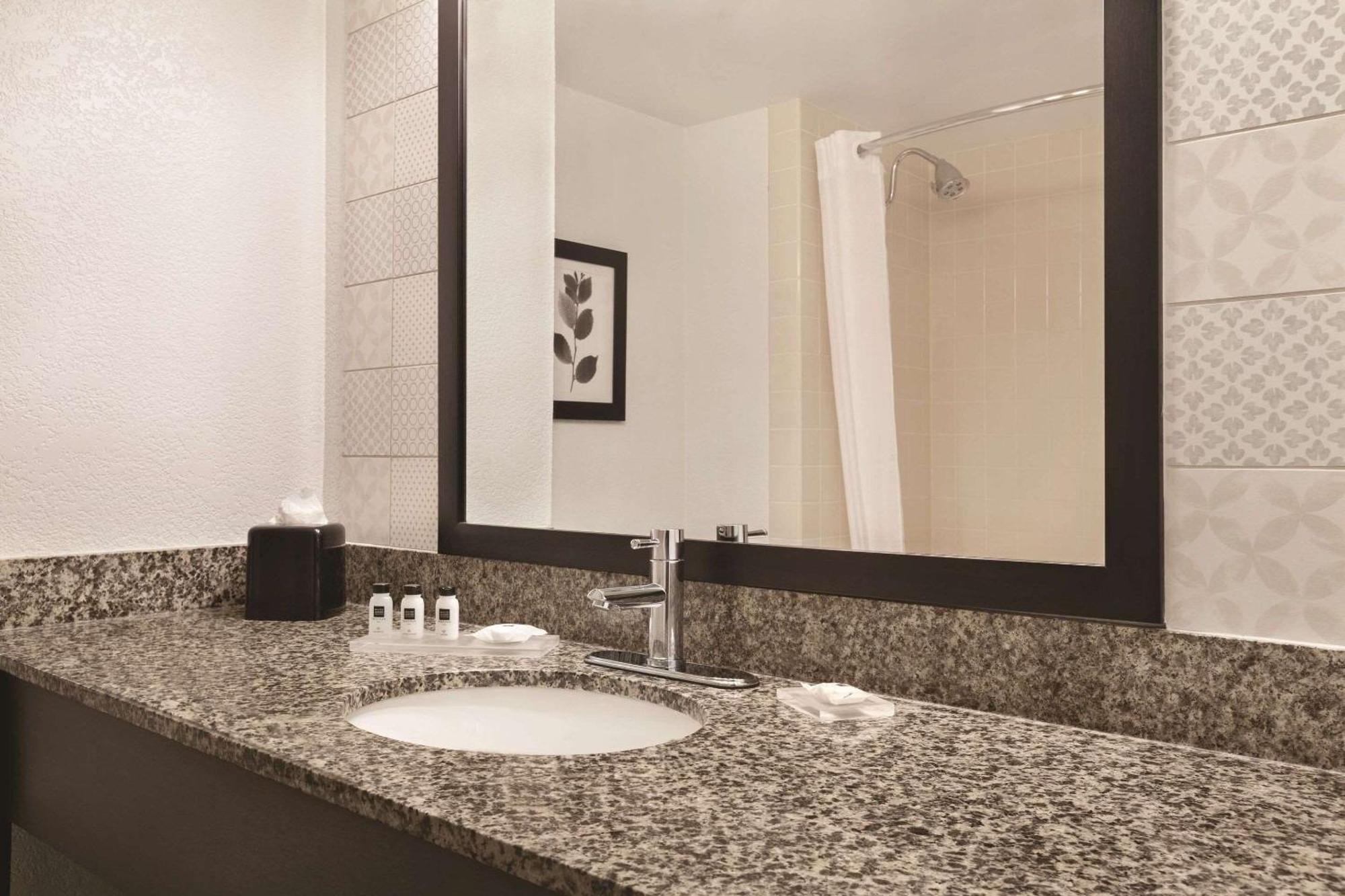 Country Inn & Suites By Radisson, San Diego North, Ca Esterno foto